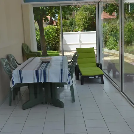 T3 Avec Jardin Privatif, Proche Plages Et Commerces - - Fr-1-239-1009 *